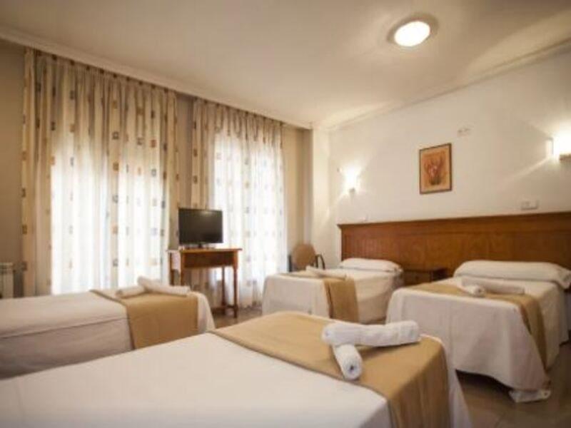 Hotel Victoria Вальдеморо Экстерьер фото