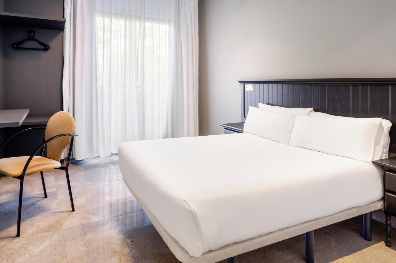 Hotel Victoria Вальдеморо Экстерьер фото