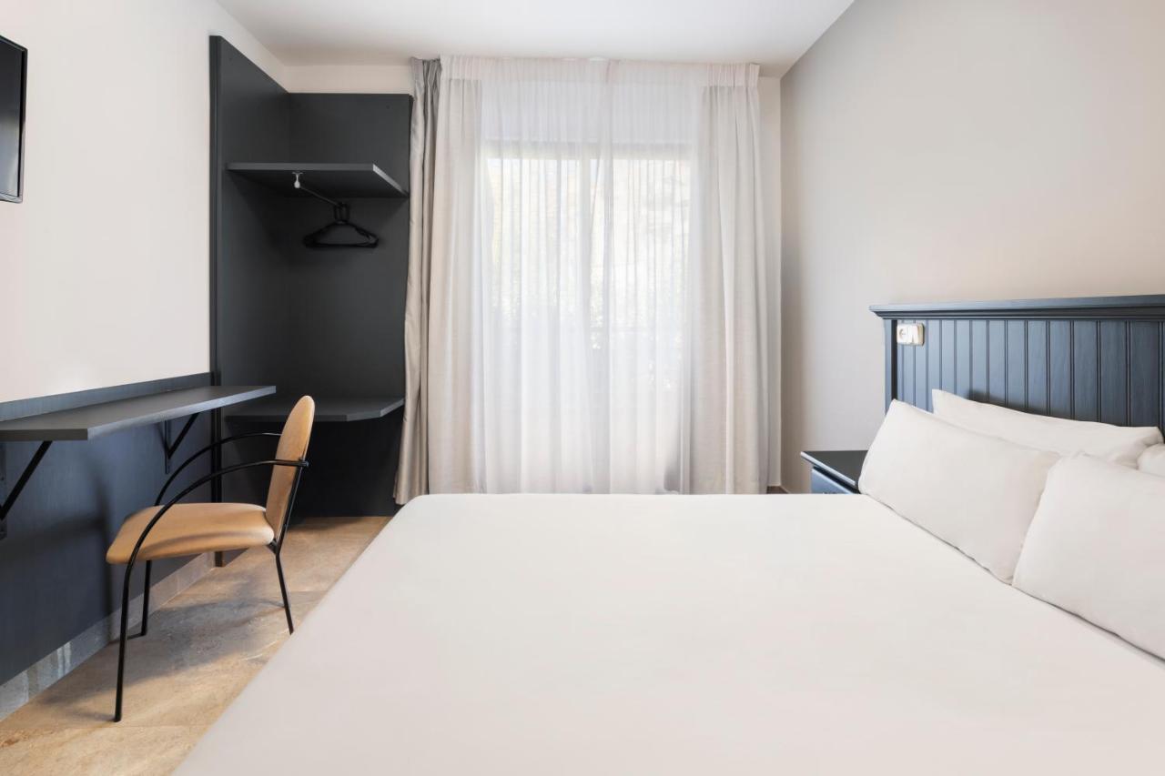 Hotel Victoria Вальдеморо Экстерьер фото